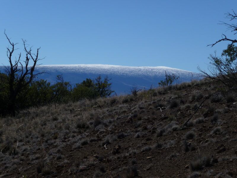 Vom Vulkan Mouna Kea hat man einen tollen Ausblick auf den Vulkan Mauna Loa auf Hawaii.