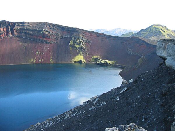 Auf unseren Wanderungen in Island erleben wir mehrere Kraterseen