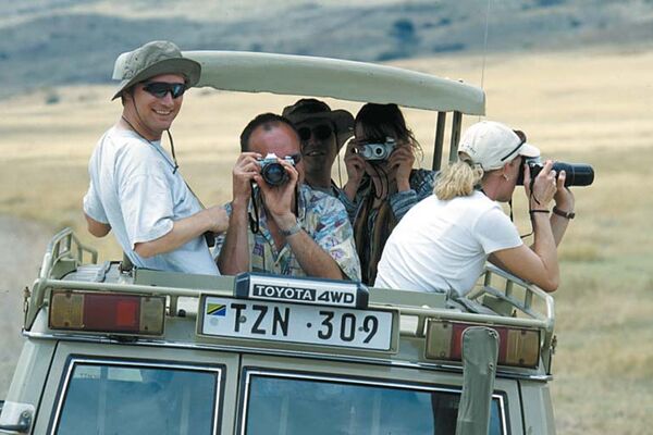 Auf Foto-Safari und Pirschfahrt durch den Serengeti Nationalpark