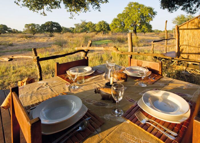 Nach einem erfolgreichen Safari-Ausflug entspannen wir in der Lodge