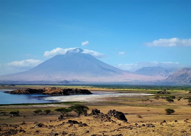 Bei den Massai wird der 2.960 m hohe Vulkan Ol Doinyo Lengai auch Gottesberg genannt