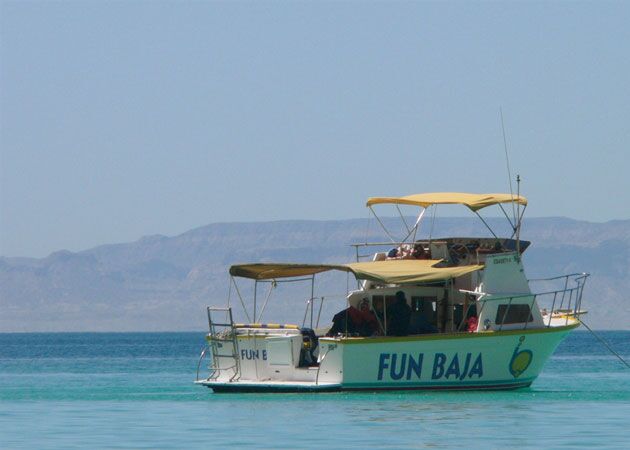 Inselhopping für die Wildcamps während der Expedition "Endstation Baja California"