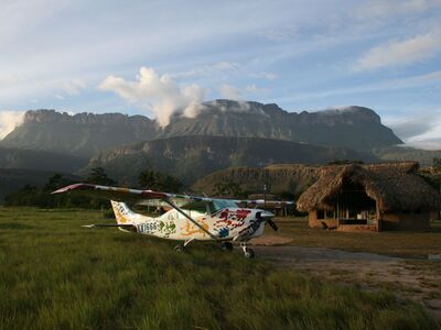 Mit dem Buschflugzeug in die Tafelberge Venezuelas