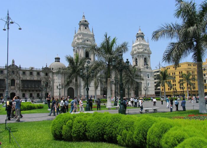 Am ersten Tag der Peru-Trekkingreise besichtigen wir die Altstadt von Lima