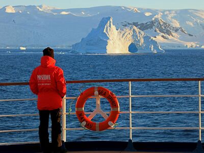 Expedition zu den Gletschern der Antarktis mit einem Kreuzfahrtschiff