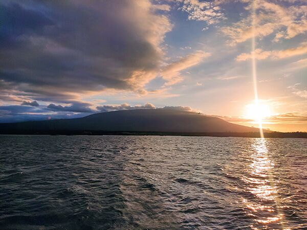 Sonnenuntergang auf den Galapagos Inseln während unserer Wigwam Gruppenreise.