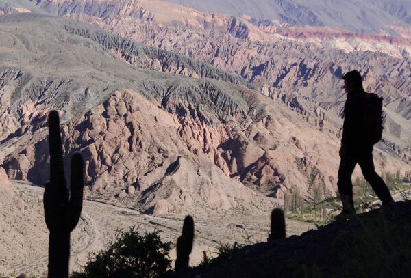 Tiefe Canyons bei der Trekkingtour in Humahuaca