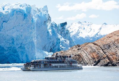 Ein lohnender Ausflug zum Perito Moreno Gletscher ist eine Bootstour